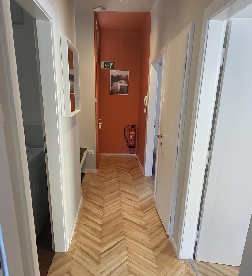 Orange Flat By Grazrentals Highest Standard & Free Parking מראה חיצוני תמונה